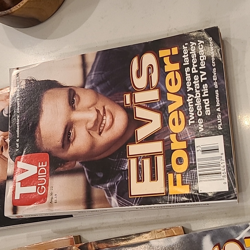 Elvis TV Guide Bundle - Picture 4 of 9